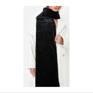 Missguided black faux fur scarf
